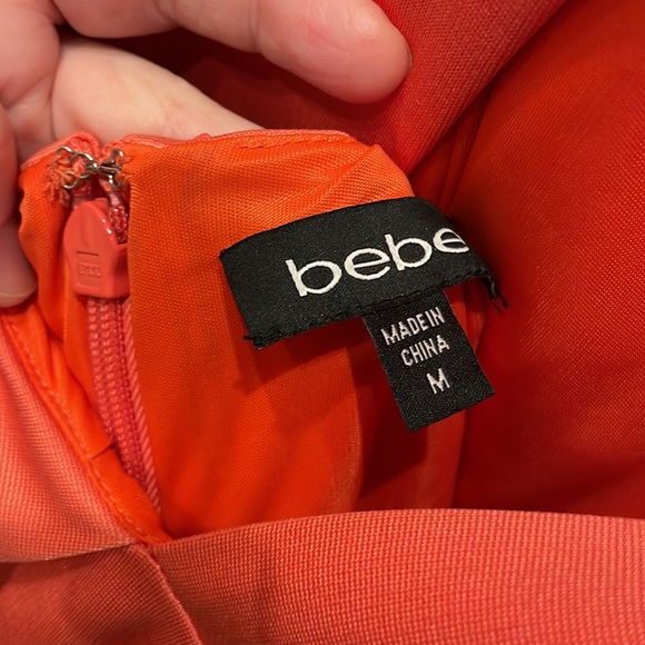 A open back sleeveless Bebe dress - Picture 6 of 6